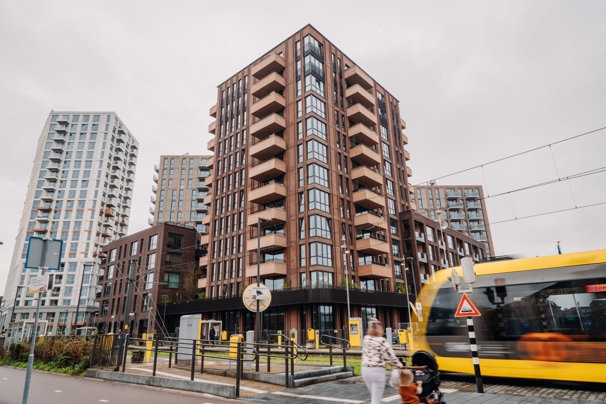 Plantenbakken voor 99 appartementen
